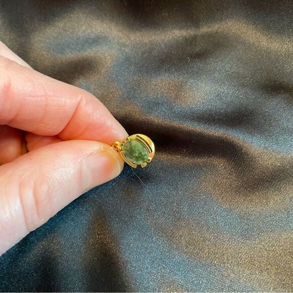Gold Tone Tie/Scarf Pin with Green Stone - Picture 3 of 6